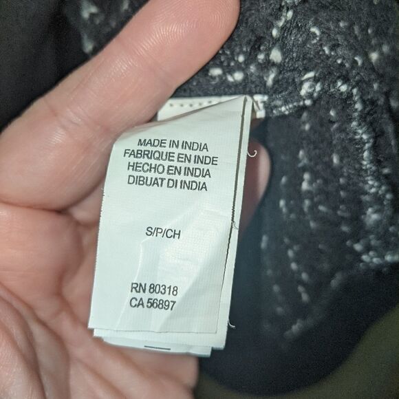 LUCKY LOTUS Black & White Boucle Sweater Small - Picture 6 of 8